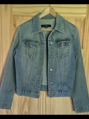 GAP Light Blue Denim Trucker Jacket